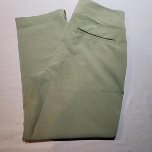 Kirkland Signature M Ladies Ankle Pants Olive Green Inseam 26.5" New With Tags